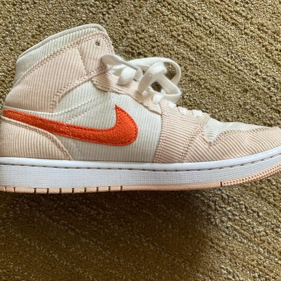 Womens Air Jordan 1 Mid SE 'Corduroy' - Picture 3 of 6